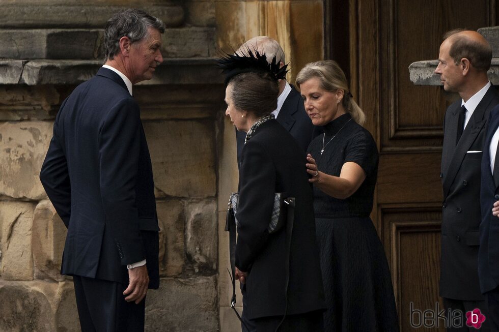 Sophie de Wessex consuela a la Princesa Ana tras la muerte de la Reina Isabel II