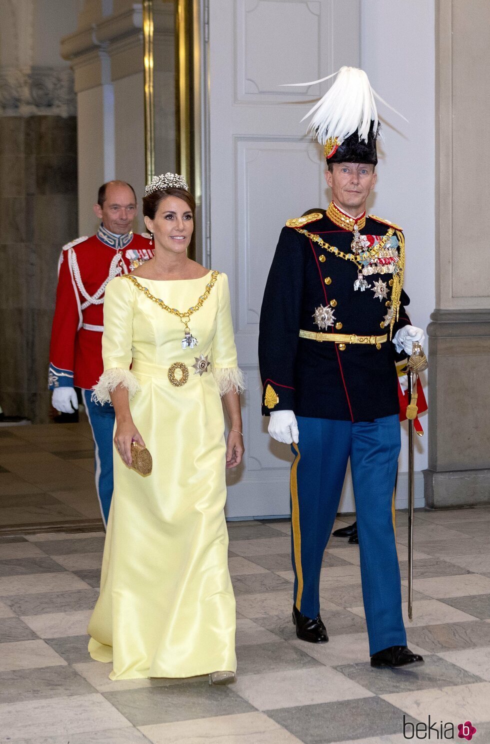 Joaquín y Marie de Dinamarca en la cena de gala por el 50 aniversario de reinado de Margarita de Dinamarca