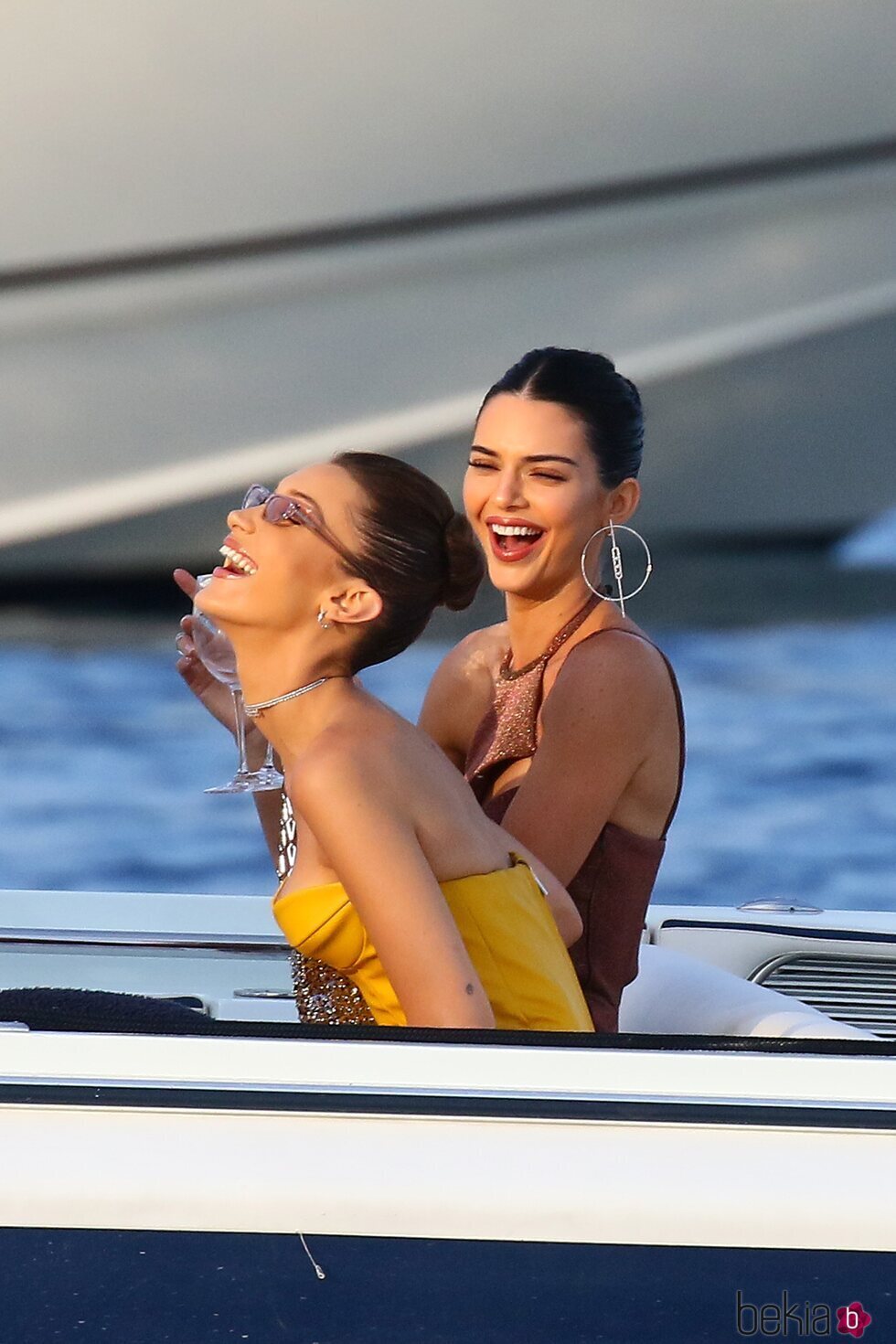 Kendall Jenner y Bella Hadid en Mónaco