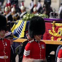 El féretro de la Reina Isabel II sale por última vez de Buckingham Palace