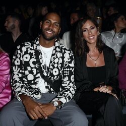 Yulen Pereira y Anabel Pantoja en el front row Andrés Sardá en la MBFWMadrid