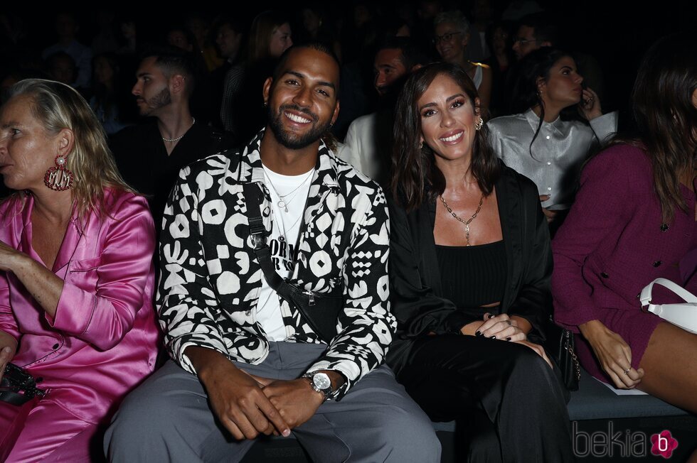 Yulen Pereira y Anabel Pantoja en el front row Andrés Sardá en la MBFWMadrid