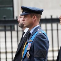 Los Príncipes Guillermo y Harry en el funeral de estado de la Reina Isabel II