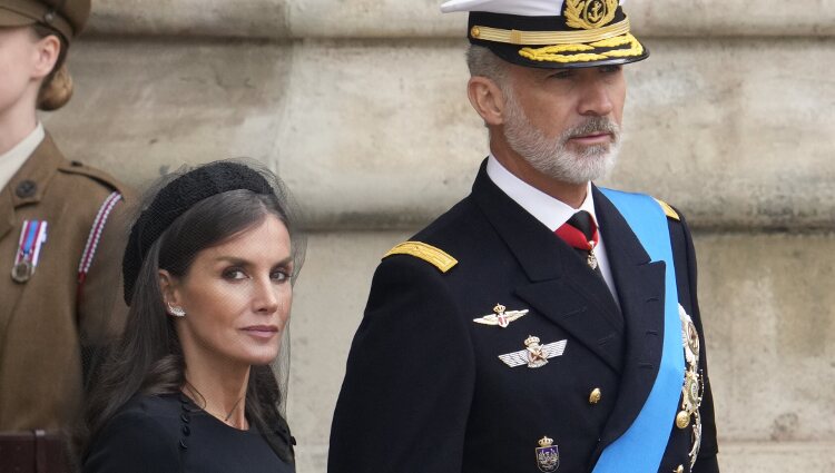 El Rey Felipe VI y la Reina Letizia en el funeral de la Reina Isabel II