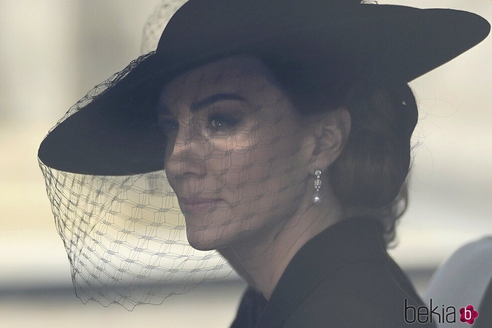 Kate Middleton acudiendo al funeral de la Reina Isabel II