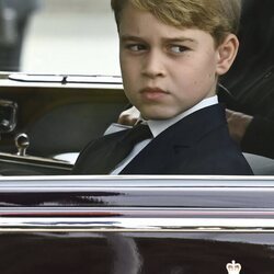 El Príncipe George en el funeral de la Reina Isabel II