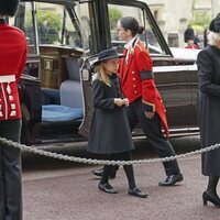 La Princesa Charlotte y la Reina Camilla en Windsor para la última misa por la Reina Isabel II