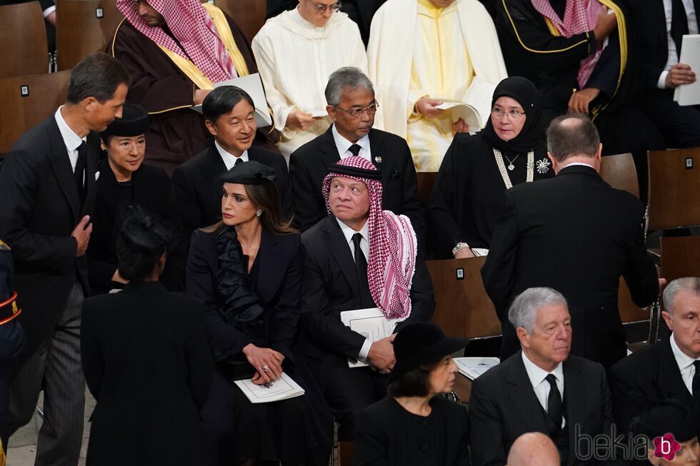 Rania de Jordania y Abdalá de Jordania en el funeral de la Reina Isabel II