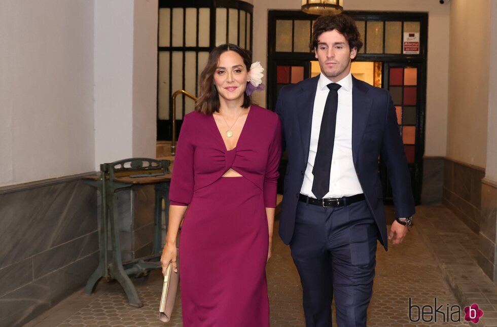 Tamara Falcó e Íñigo Onieva acudiendo a una boda