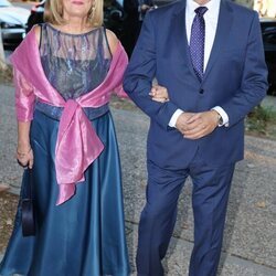 Nieves Álvarez y su marido, Guillermo Mercado, en la boda de Euprepio Padula