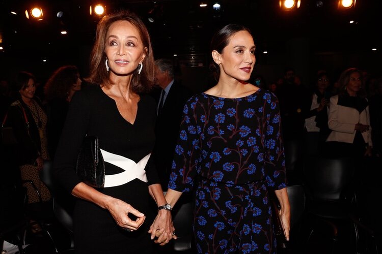 Isabel Preysler y Tamara Falcó en la presentación del libro 'Tiempos recios'