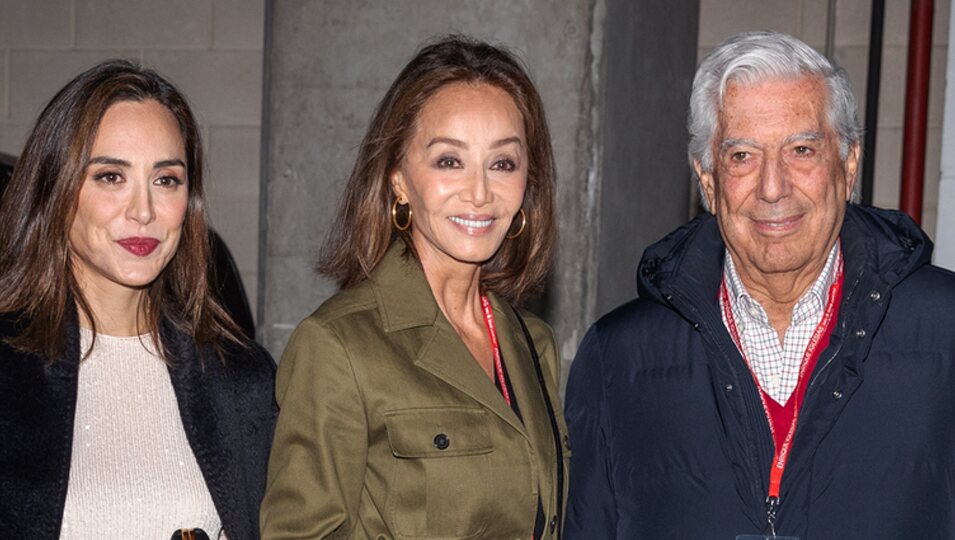 Tamara Falcó, Isabel Preysler y Mario Vargas Llosa en el tour de Enrique Iglesias en Madrid