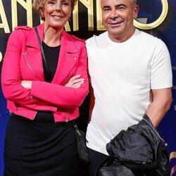 Rocío Carrasco y Jorge Javier Vázquez en el estreno del musical 'Cantando bajo la lluvia'