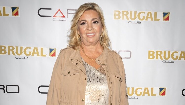 Carmen Borrego posa en el photocall del Club Caro