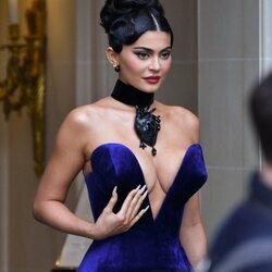 Kylie Jenner en el showroom de Schiaparelli en París