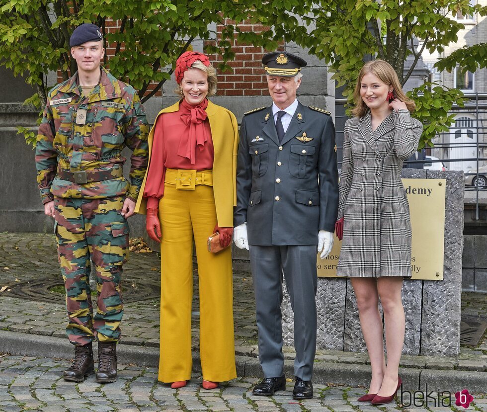 Gabriel de Bélgica recibe la boina azul junto a sus padres los Reyes Matilde y Felipe y su hermana Isabel de Bélgica