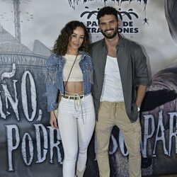 Suso Álvarez y su novia Amanda en la fiesta de Halloween del Parque de Atracciones de Madrid 2022