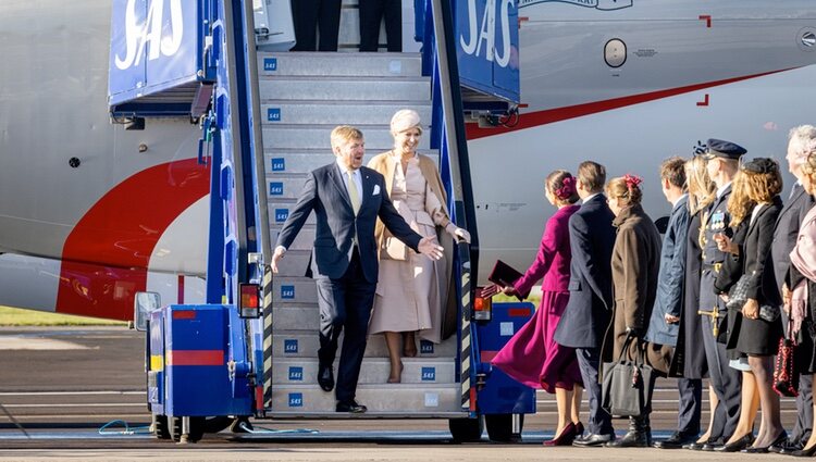 Guillermo Alejandro y Máxima de Holanda, recibidos por Victoria y Daniel de Suecia al comienzo de su Visita de Estado a Suecia