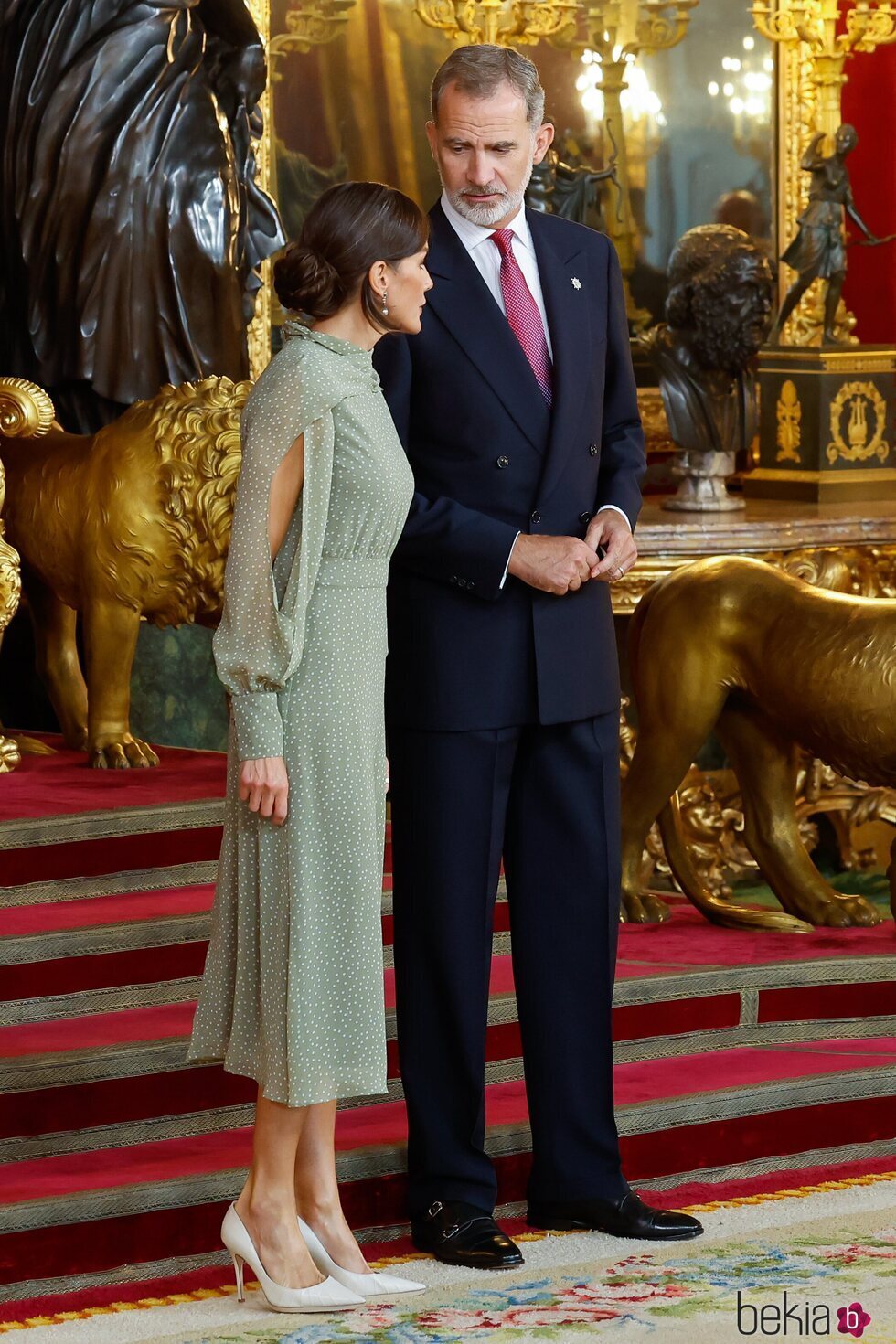 Los Reyes Felipe y Letizia en la recepción por la Fiesta Nacional 2022