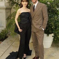 Lily Collins y Charlie McDowell en el desfile de Ralph Lauren en Pasadena