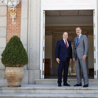 Felipe VI y Alberto II de Mónaco disfrutan de un almuerzo en el Palacio de la Zarzuela