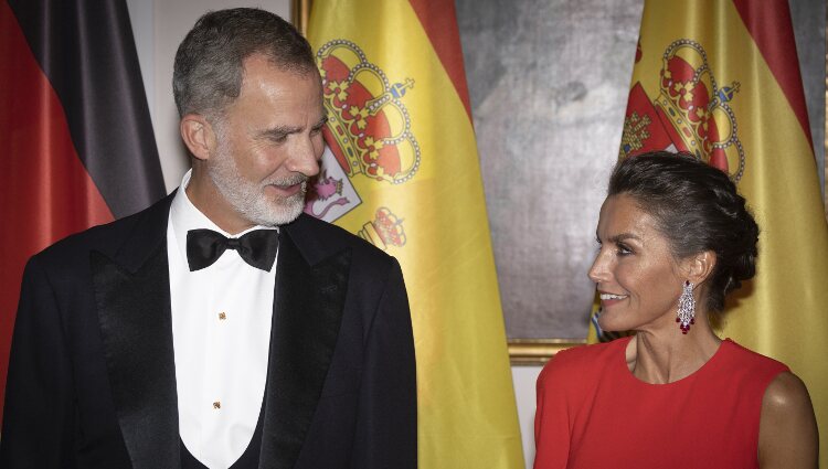 Los Reyes Felipe y Letizia, muy cómplices en la cena de estado de su Viaje de Estado a Alemania