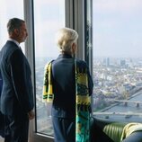 El Rey Felipe VI y Christine Lagarde admirando las vistas de Frankfurt desde la sede del Banco Central Europeo