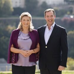 Guillermo y Stéphanie de Luxemburgo en un posado por sus 10 años de casados