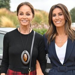 Isabel Preysler y Ana Boyer en la fiesta de la cátedra de Mario Vargas Llosa