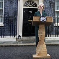 Liz Truss en su despedida como Primera Ministra tras su dimisión