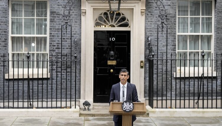 Rishi Sunak en su discurso en Downing Street tras convertirse en Primer Ministro