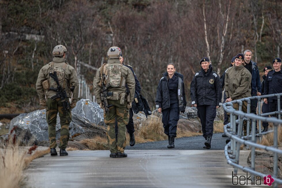 Ingrid Alexandra de Noruega visita la Armada Noruega por primera vez