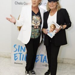 Terelu Campos y Chelo García Cortés en la presentación de 'Sin etiquetas', sus memorias