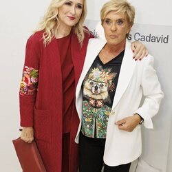 Chelo García Cortés y Cristina Cifuentes en la presentación de 'Sin etiquetas', sus memorias