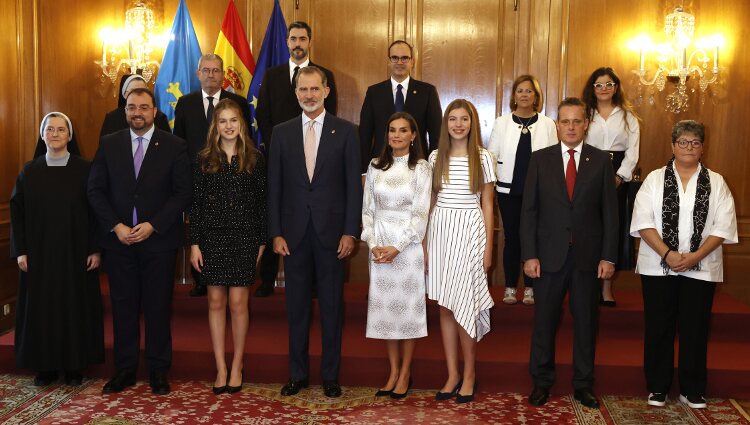 Los Reyes de España y sus hijas reciben a los galardonados de los Premios Princesa de Asturias 2022