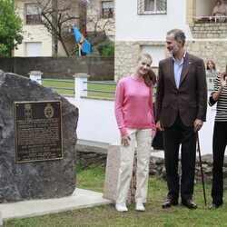 La Princesa Leonor junto con los Reyes de España en la entrega del Pueblo Ejemplar de Asturias 2022