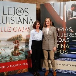 Cristina Campos y Luz Gabás en la presentación de sus novelas