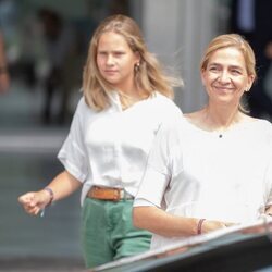 La Infanta Cristina e Irene Urdangarin en una visita a Madrid