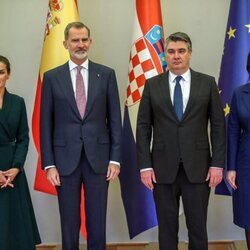 Los Reyes Felipe y Letizia con el Presidente de Croacia y su esposa en la bienvenida a los Reyes por su visita oficial a Croacia