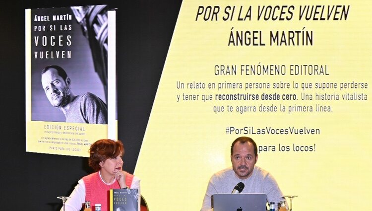 Ángel Martín en una rueda de prensa de su libro 'Por si las voces vuelven'