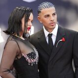 Rosalía y Rauw Alejandro en la alfombra roja de los Latin Grammy 2022