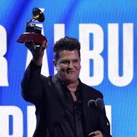 Carlos Vives en la alfombra roja de los Latin Grammy 2022