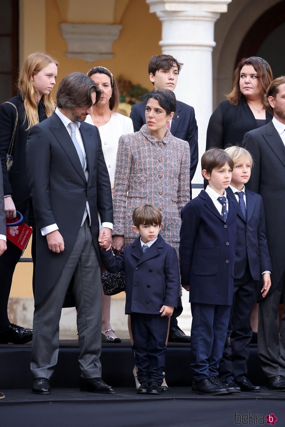 Carlota Casiraghi y Dimitri Rassam con sus hijos y su sobrino Sasha Casiraghi en el Día Nacional de Mónaco 2022