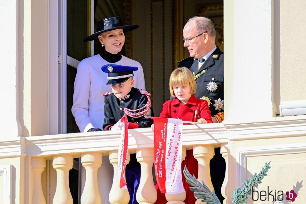 Alberto y Charlene de Mónaco y Jacques y Gabriella de Mónaco en el Día Nacional de Mónaco 2022