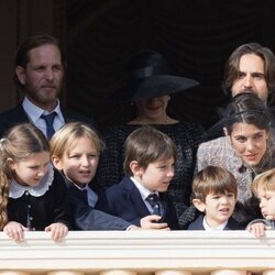 Andrea Casiraghi y Tatiana Santo Domingo con sus hijos y Carlota Casiraghi y Dimitri Rassam con sus hijos en el Día Nacional de Mónaco 2022