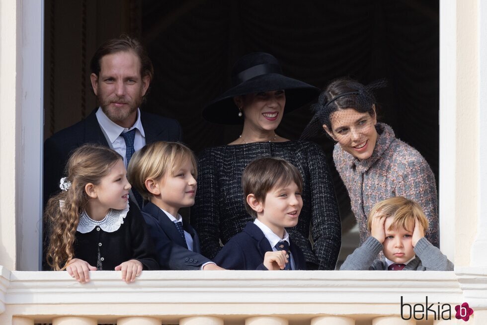 El divertido gesto de Max Casiraghi junto a sus padres y hermanos y Carlota Casiraghi y Raphaël Elmaleh en el Día Nacional de Mónaco 2022