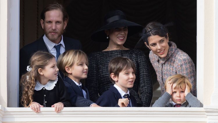 El divertido gesto de Max Casiraghi junto a sus padres y hermanos y Carlota Casiraghi y Raphaël Elmaleh en el Día Nacional de Mónaco 2022