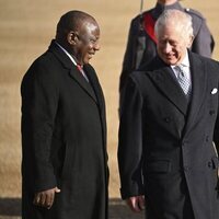 Cyril Ramaphosa y Carlos III en la ceremonia de bienvenida al Presidente de Sudáfrica por su Visita de Estado a Reino Unido