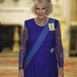 La Reina Camilla durante la cena de Estado ofrecida en honor del Presidente de Sudáfrica en Buckingham