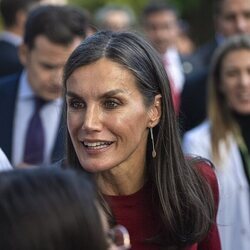 La Reina Letizia estrena los pendientes de Ticsilver en Barcelona